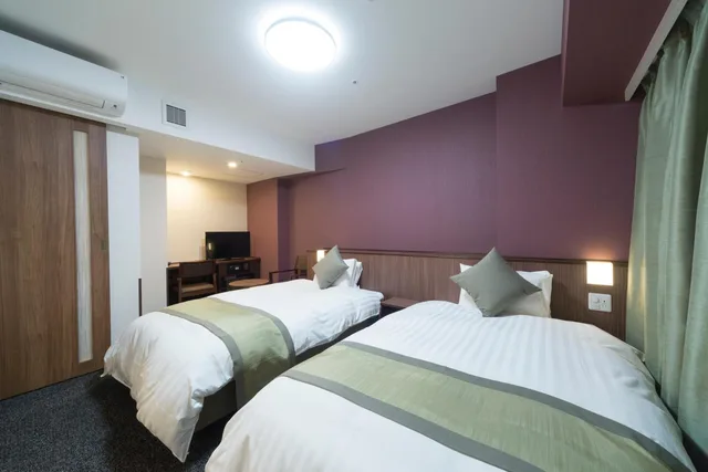 Moderate, Twin Beds، Myojin no Yu Dormy Inn Premium Kanda 1/3
