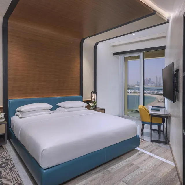 Junior Suite with Balcony (Free Upgrade to HB)، Andaz Dubai The Palm by Hyatt 1/5