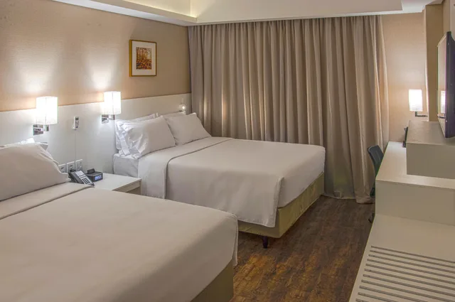 غرفة قياسية بسرير مزدوج، Holiday Inn Express Farroupilha 1/2