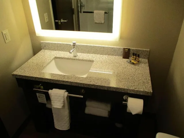 Suite, 2 Queen Beds, Chaise Sleeper، Best Western Plus Lakeview Hotel 4/5