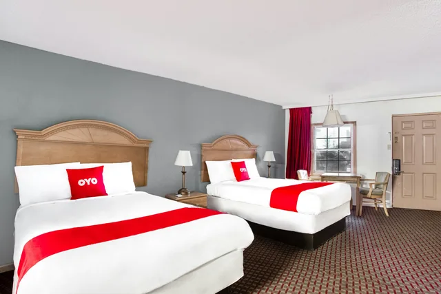 غرفة بسريرين فرديين، OYO Hotel Bald Knob near Searcy AR 4/10