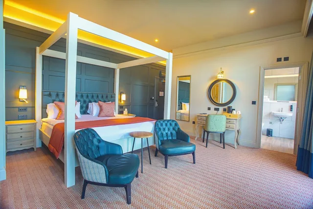 Four Poster, Double Bed، Royal Hotel Whitby 4/10