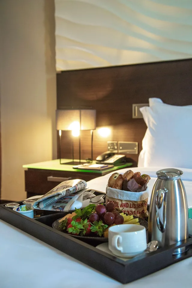 جناح جونيور بإطلالة على ملعب الجولف بشرفة، Yas Plaza Mangroves by IHG 3/7