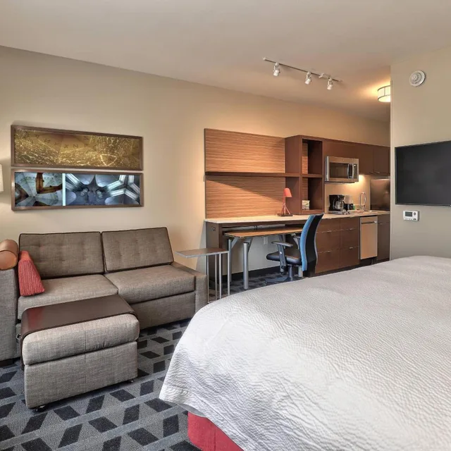 استوديو بسرير كينج بإطلالة على المدينة مع أريكة لذوي الإعاقة، TownePlace Suites by Marriott Albuquerque Old Town 2/6