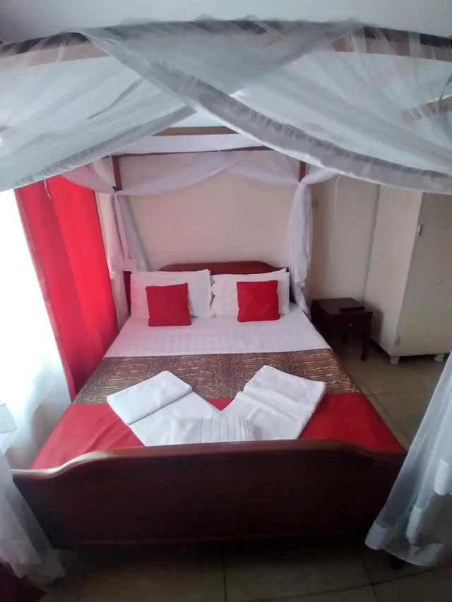 Budget, Twin Beds, Ocean View Nyali Boutique 3/4