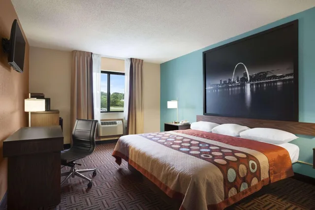غرفة قياسية بسرير كينج للمدخنين، Super 8 by Wyndham Collinsville St. Louis 2/3