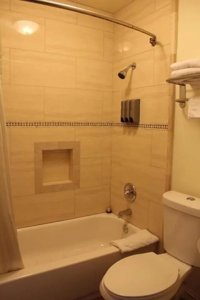 غرفة قياسية بسرير كينج، Garden Inn San Gabriel 9/10
