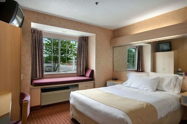 جناح بسرير كوين لذوي الإعاقة، Microtel Inn Suites By Wyndham Baldwinsville Syr 1/2