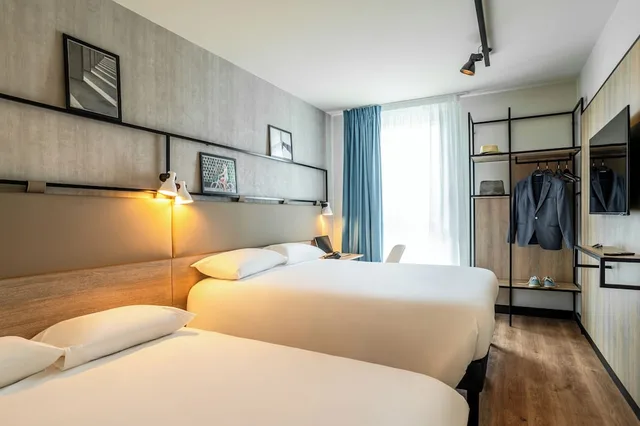 جناح عائلي بسرير مزدوج مع أريكة، Ibis Bordeaux Nord Carbon Blanc 1/3