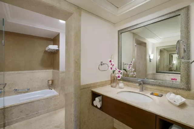 غرفة ديلوكس بسريرين منفصلين، Vivanta Katra Vaishno Devi 2/2