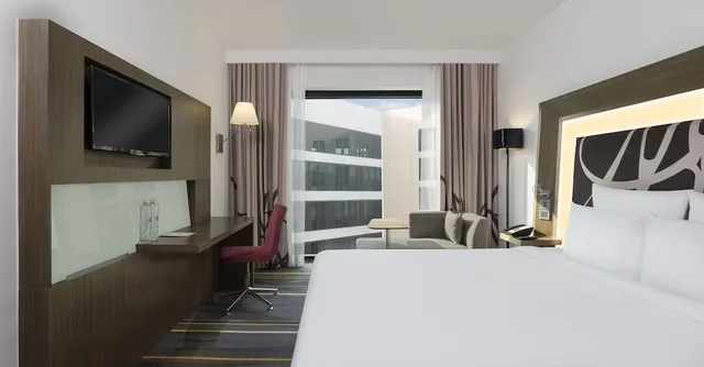 غرفة قياسية بسرير كينج، Novotel New Delhi Aerocity 3/10