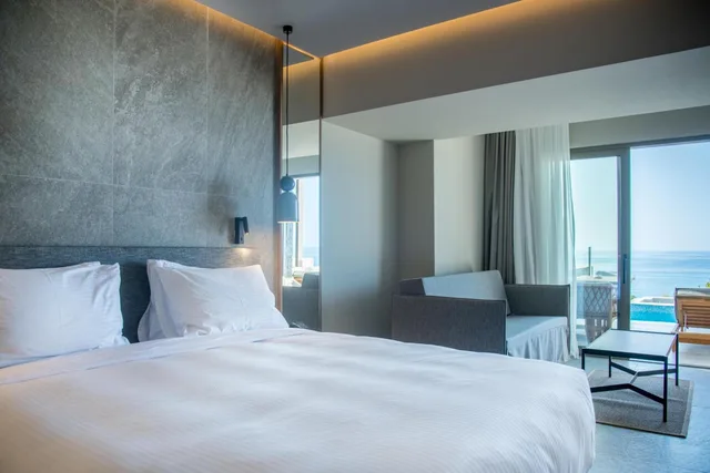 غرفة كلاسيكية بإطلالة على البحر بمسبح خاص، King Minos Retreat Resort and Spa 2/5