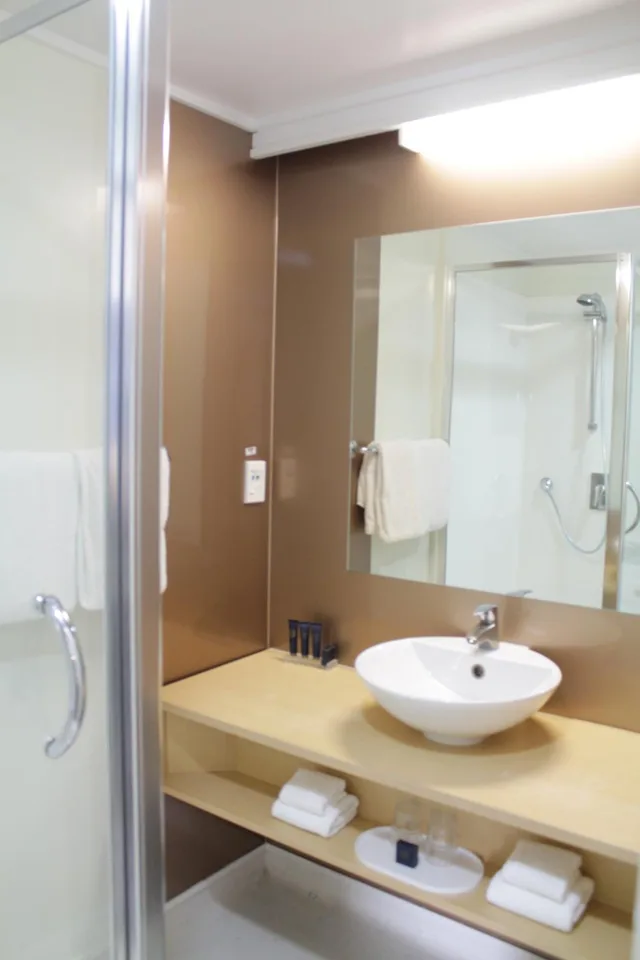 غرفة ثلاثية، Willis Wellington Hotel 4/6