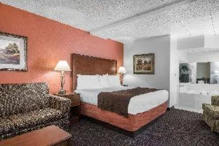Room, Americinn By Wyndham Rapid City 2/2