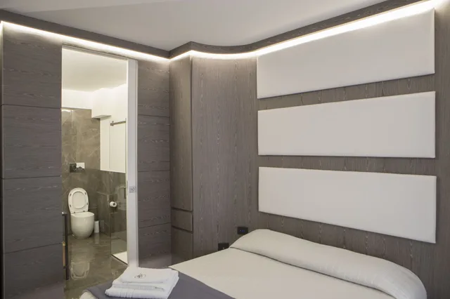 غرفة سوبيريور بسرير مزدوج بإطلالة على المدينة بشرفة، Upper Rooms 2/3