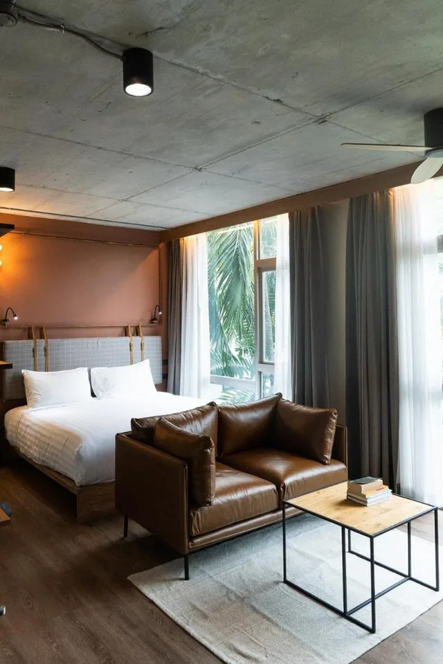 Suite, Tints of Blue Hotel 6/10
