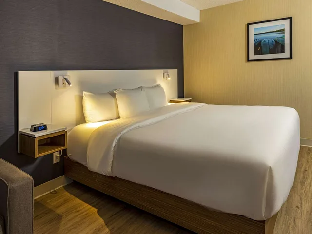 غرفة بسرير كينج، Comfort Inn Rouyn Noranda 2/7