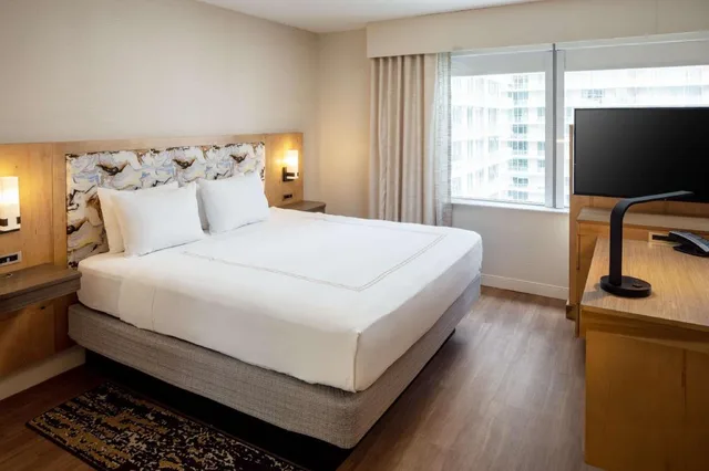 جناح بسرير كينج مع أريكة لذوي الإعاقة، Hampton Inn Suites By Hilton Miami Brickell Downtown 1/5