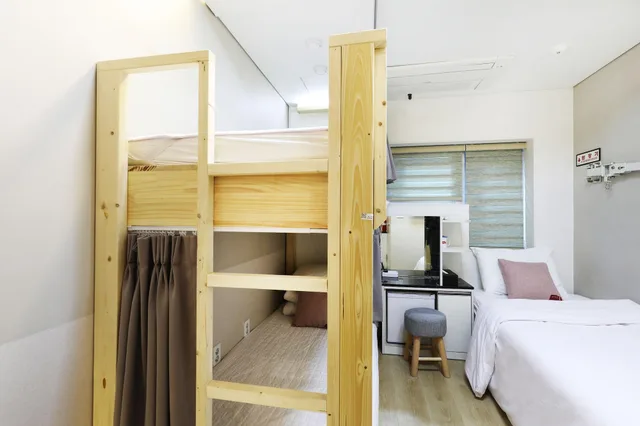 غرفة ثلاثية، Myeongdong Stay7 3/10