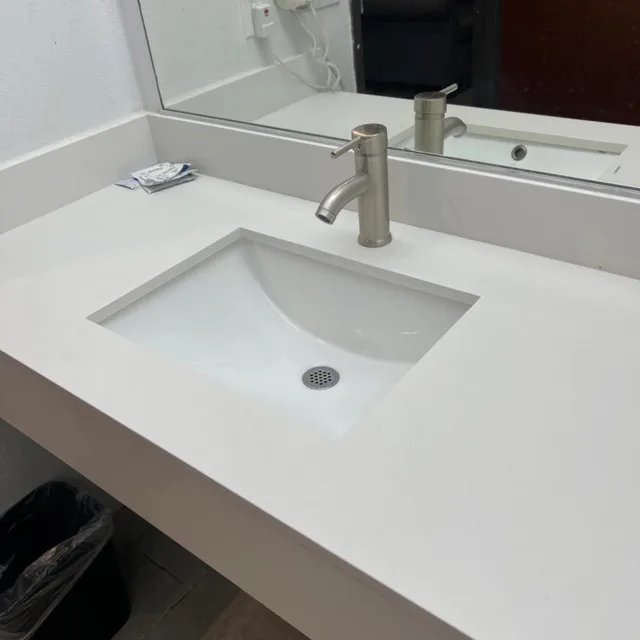 غرفة بسرير كينج لذوي الإعاقة، Baymont Inn And Suites Carthage 2/4