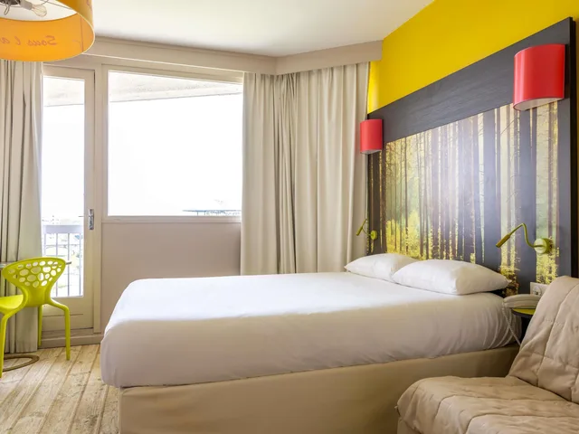 غرفة قياسية بسرير كوين، ibis Styles Dax Miradour 3/10
