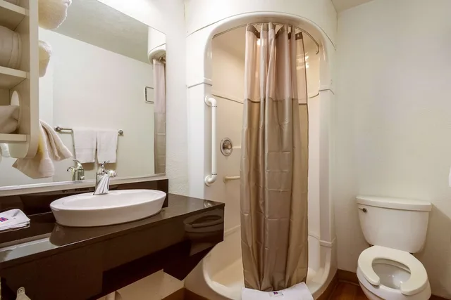 غرفة ديلوكس بسريرين مزدوجين، Motel6 Youngtown, AZ - Phoenix - Sun City 5/9
