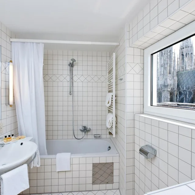 غرفة مفردة، Regina Hotel 4/5