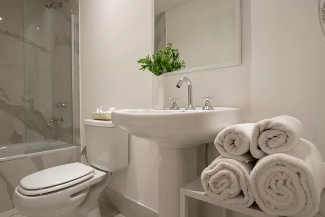 غرفة قياسية رباعية بسرير مزدوج وسريرين منفصلين، Believe Madero Hotel 4/6