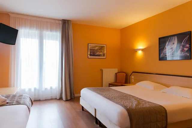 غرفة سوبيريور ثلاثية بسرير مزدوج وسرير فردي، The Originals City, Hôtel Belem, Saint-Malo 1/10