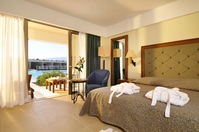 Superior, Double Bed, Sofa, Pool Access، Giannoulis Cavo Spada Luxury Sports and Leisure Resort 3/6