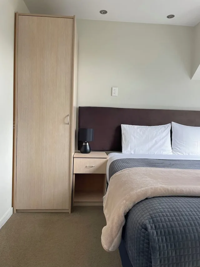 1 Bedroom, Deluxe, Apartment, King Bed, Alpha Motel Luxury Apartments 4/10