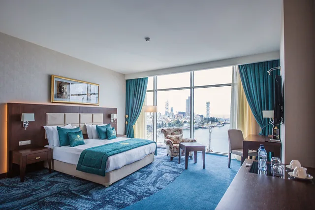 Twin Superior Sea View Room:، JRW Welmond Hotel & Casino Batumi 1/6