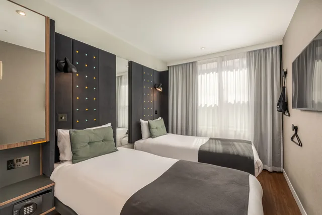 غرفة قياسية بسريرين منفصلين، Point A Hotel Paddington 3/3