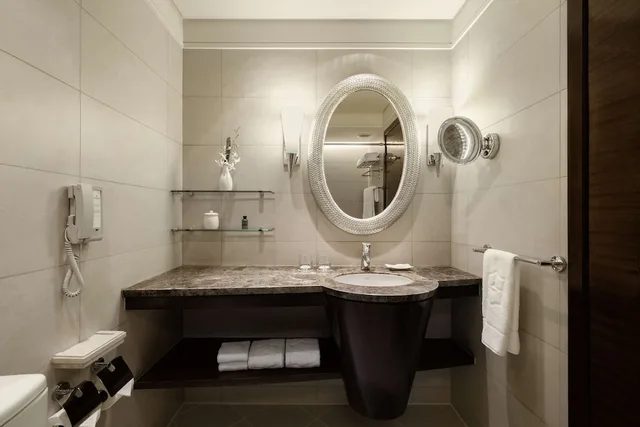 Deluxe, Twin Beds, Garden Wing، EDSA Shangri-La Manila 4/4