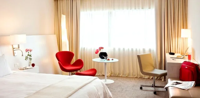 غرفة سوبيريور بسرير مزدوج بإطلالة على المتنزه، Pullman Rosario City Center 1/4