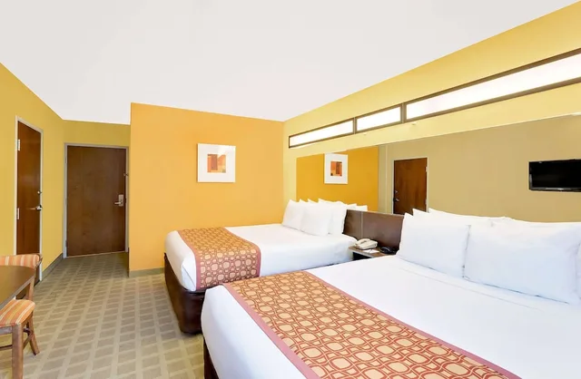 غرفة قياسية بسريرين كوين، Microtel Inn & Suites by Wyndham Princeton 6/9