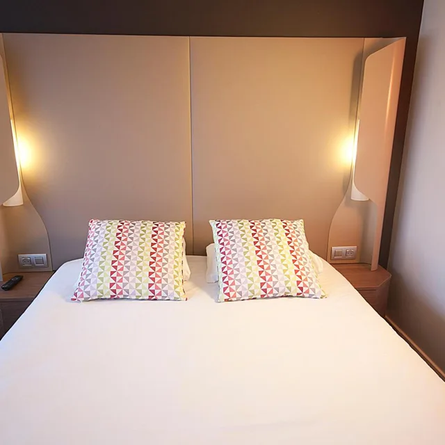 Room, Double Bed, Hotel Campanile Clermont Ferrand Sud - Aubiere 6/8