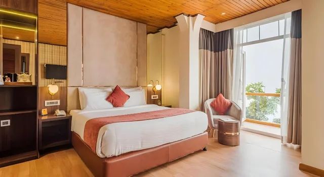 Premium, Valley View, Balcony، CENTRAL NIRVANA 1/1