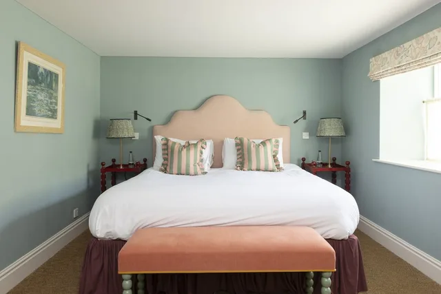 غرفة كلاسيكية بسرير كينج، Barnsdale Lodge Hotel And Restaurant 2/5