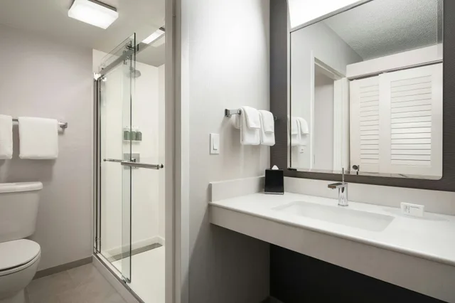 غرفة بسريرين كوين، Courtyard by Marriott Palm Springs 2/5