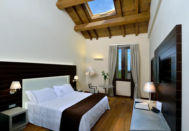 غرفة سوبيريور مفردة بسرير مزدوج، Palazzo Di Varignana Resort Spa 2/2