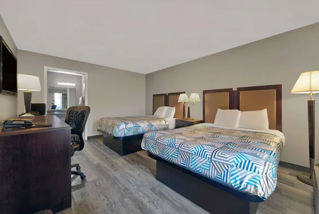غرفة قياسية بسريرين مزدوجين لذوي الإعاقة، Motel6 McDonough, GA 1/4