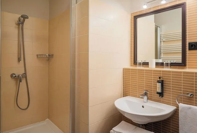جناح تنفيذي بسريرين كينج بغرفتي نوم، Escala Hotel & Suites Budapest 6/9