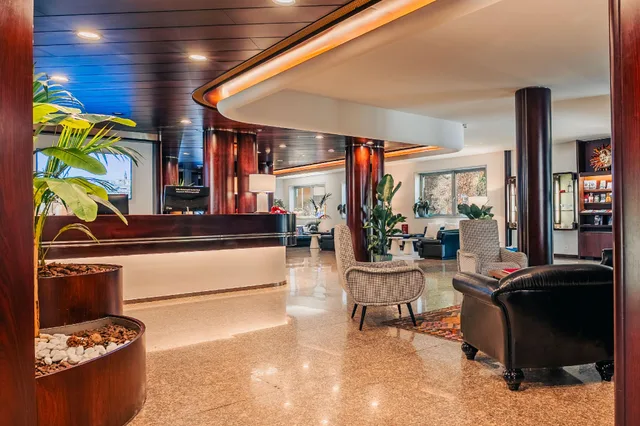 غرفة ثلاثية بسرير مزدوج وسرير فردي، Venice Michelangelo Hotel 1/2