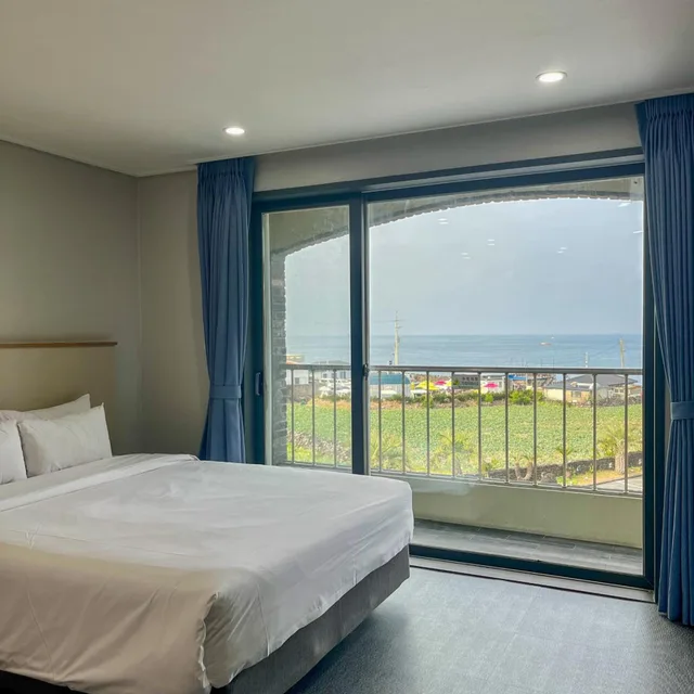 Deluxe, Partial Ocean View, Kitchenette, Strip Building، Aewol Stay in Jeju 1/10