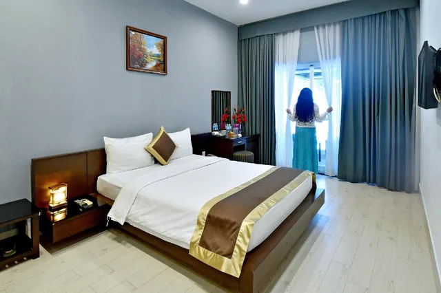 Room, Queen Bed, Balcony, Ngoc Linh Luxury Hotel 1/2