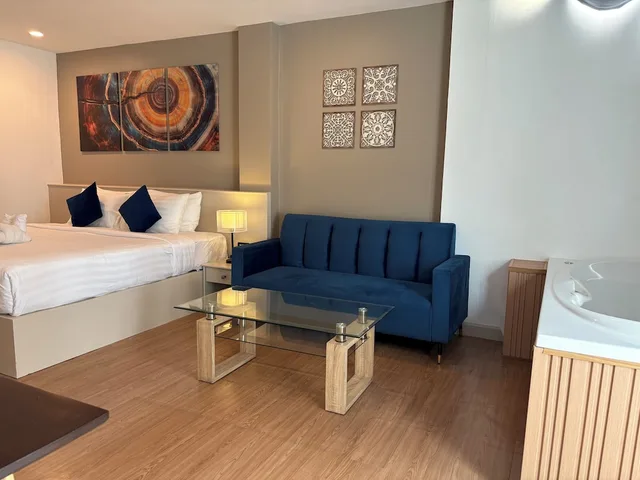 جناح جونيور بسرير مزدوج بجاكوزي، MODERN LIVING HOTEL 8/9