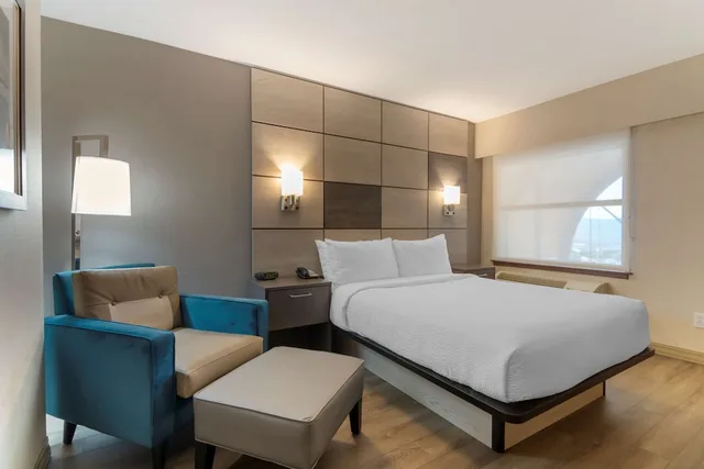 غرفة قياسية بسريرين كوين، Best Western Premier Aberdeen Kamloops 2/5