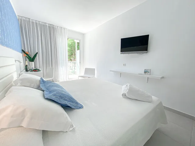 غرفة كومفورت بسرير مزدوج بإطلالة على المسبح، Reverence Life Hotel 2/3