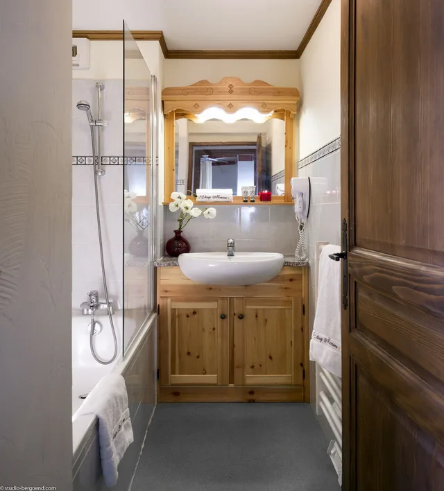 كابينة بأربعة أسرّة بغرفتي نوم، Residence Village Montana 1/1